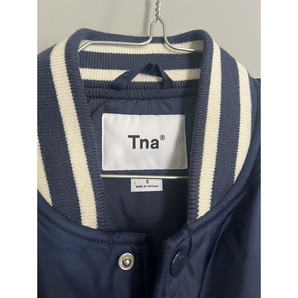New Tna Aritzia Stadium Bomber Jacket in Navy /Whisper White - Women's Small - Picture 2 of 5